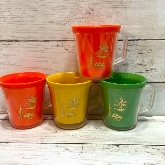 Set of 4 MCM Burrite Plastic Double Insulated Mugs - Picture 2 of 7